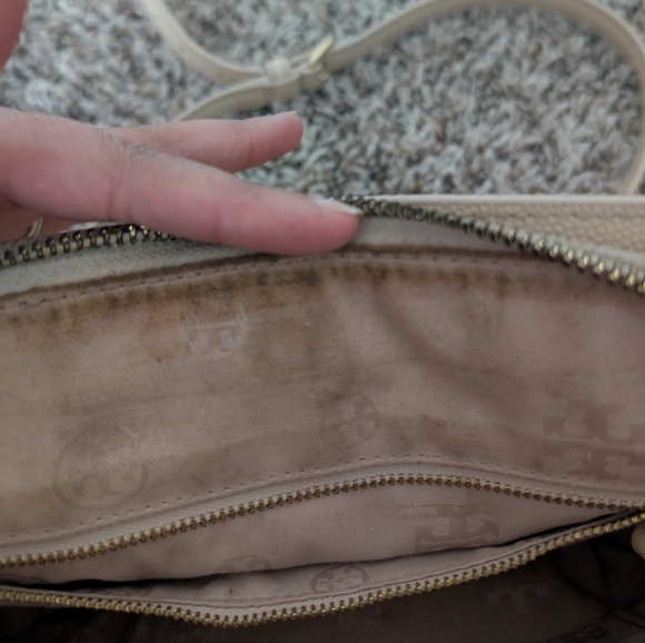 Tory Burch Cream Crossbody Bag - Picture 9 of 16